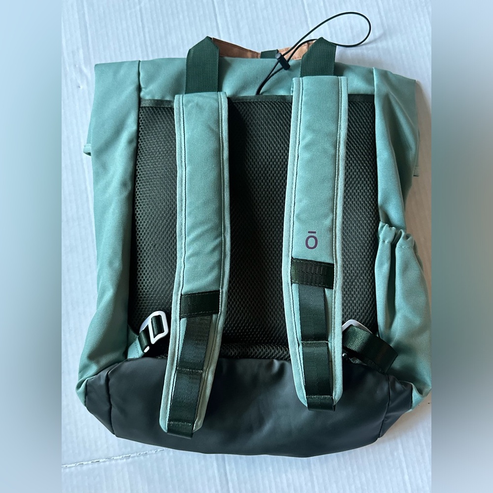doTERRA Green and Black PURUSE‎ convention  Backpack - Picture 2 of 7
